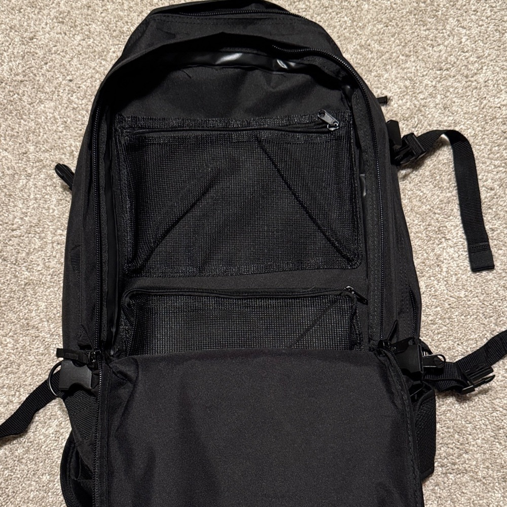 Versatile Black Backpack‎ for Men - Picture 9 of 11